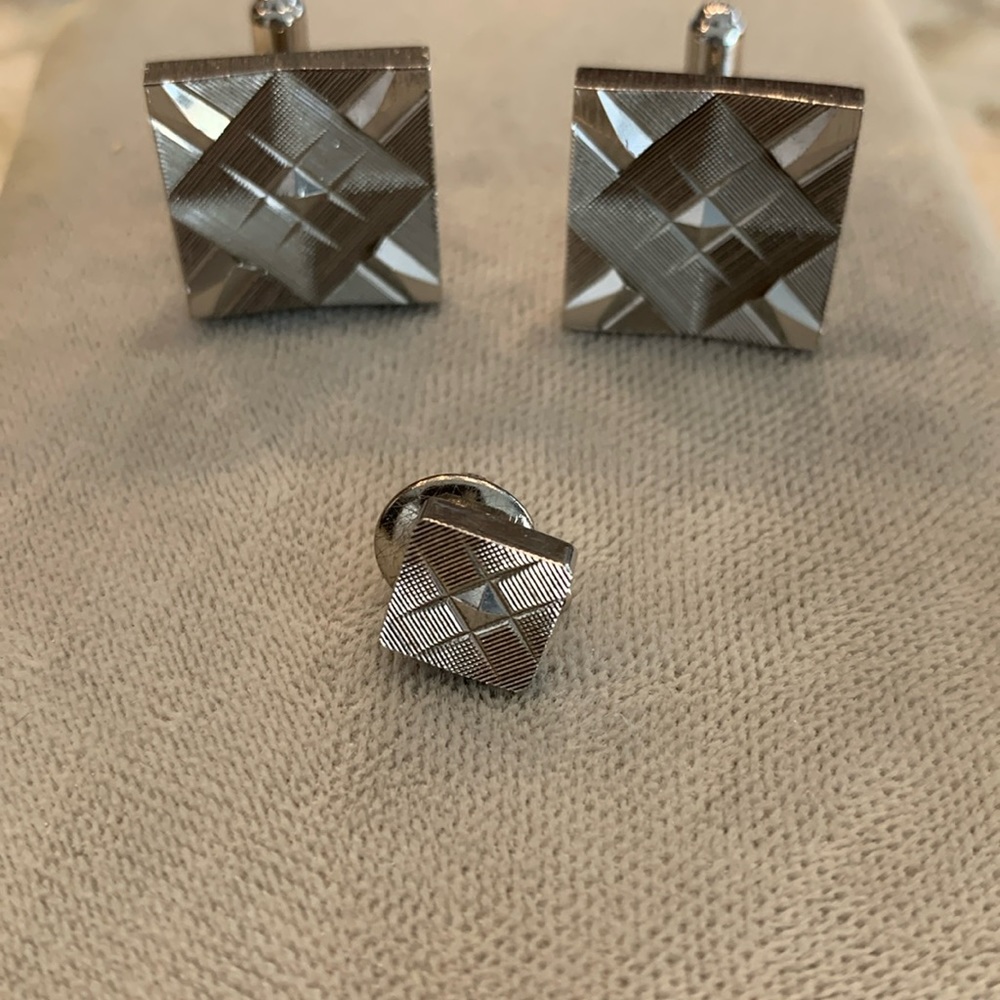 Cuff links